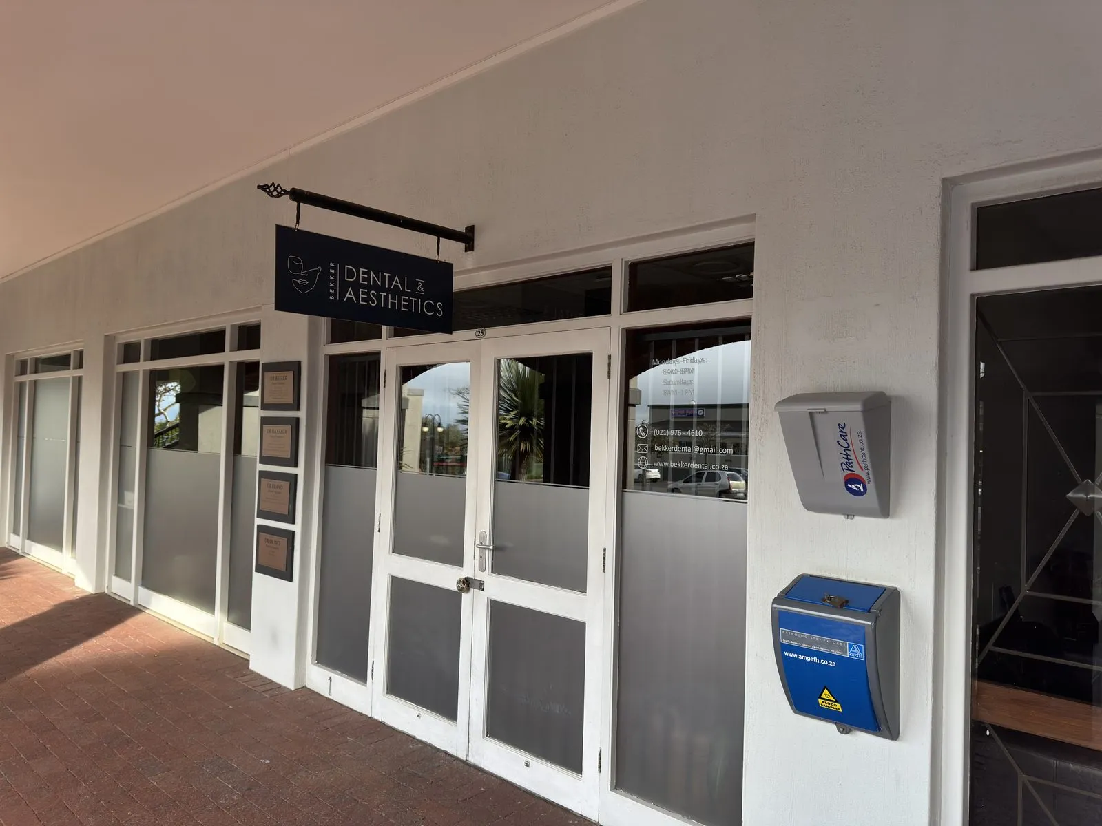 Bekker Dental shopfront