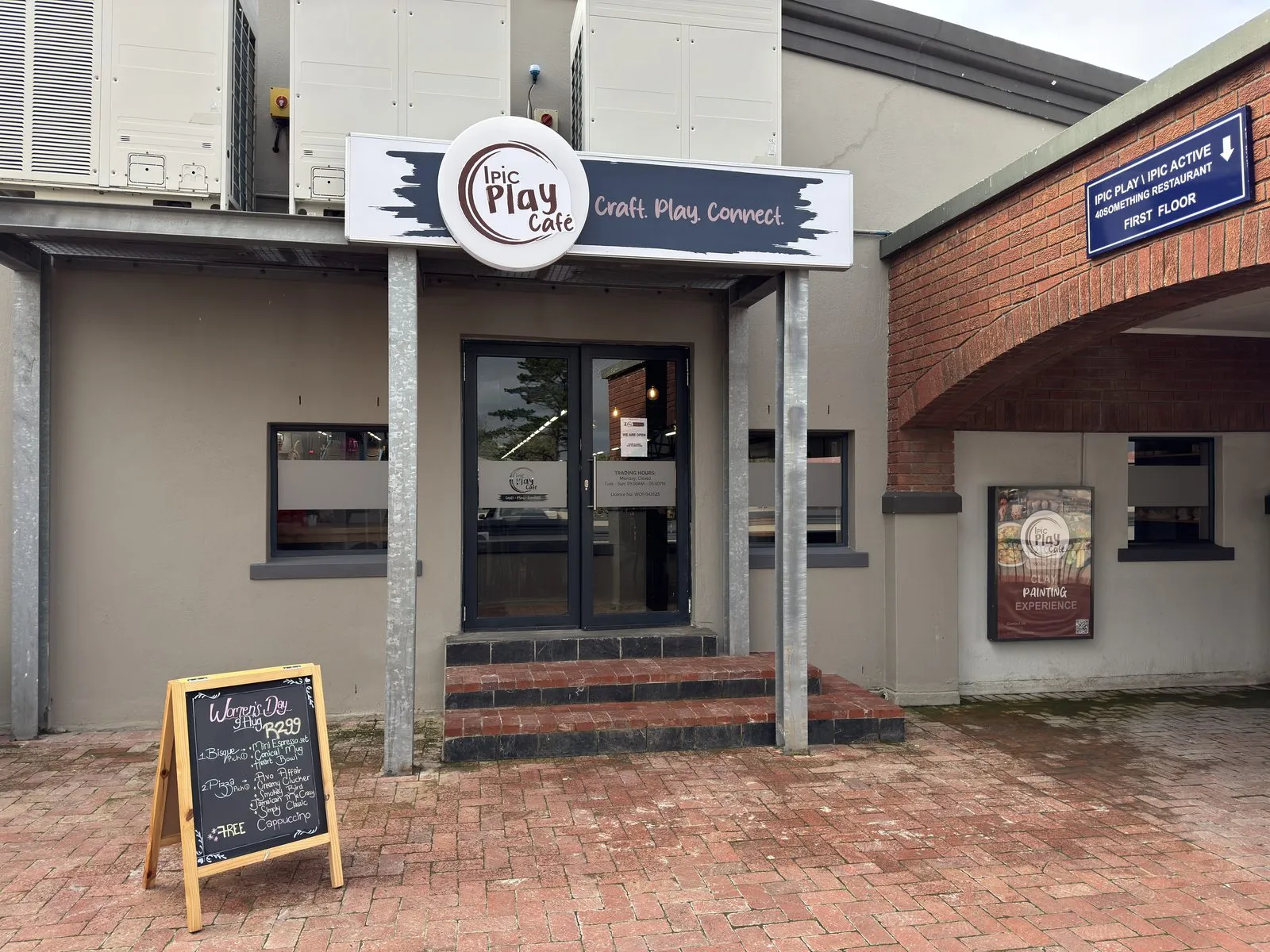 Ipic Play Café shopfront