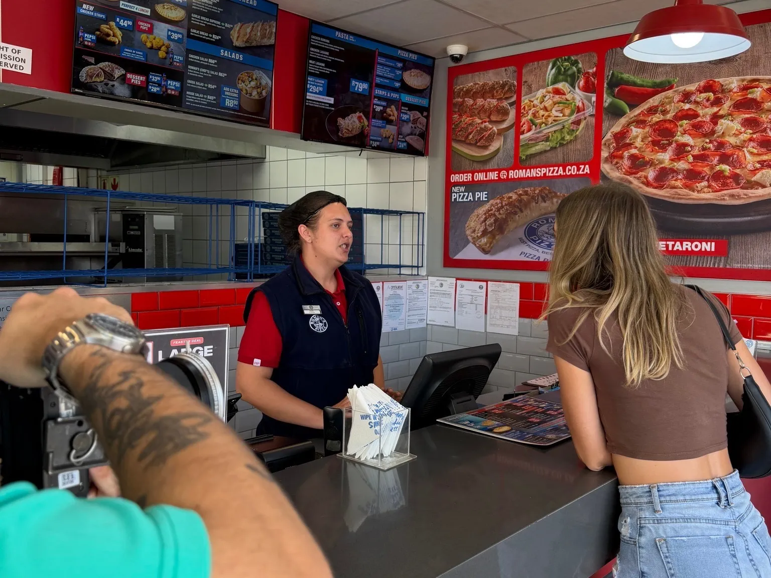 Romans Pizza shopfront